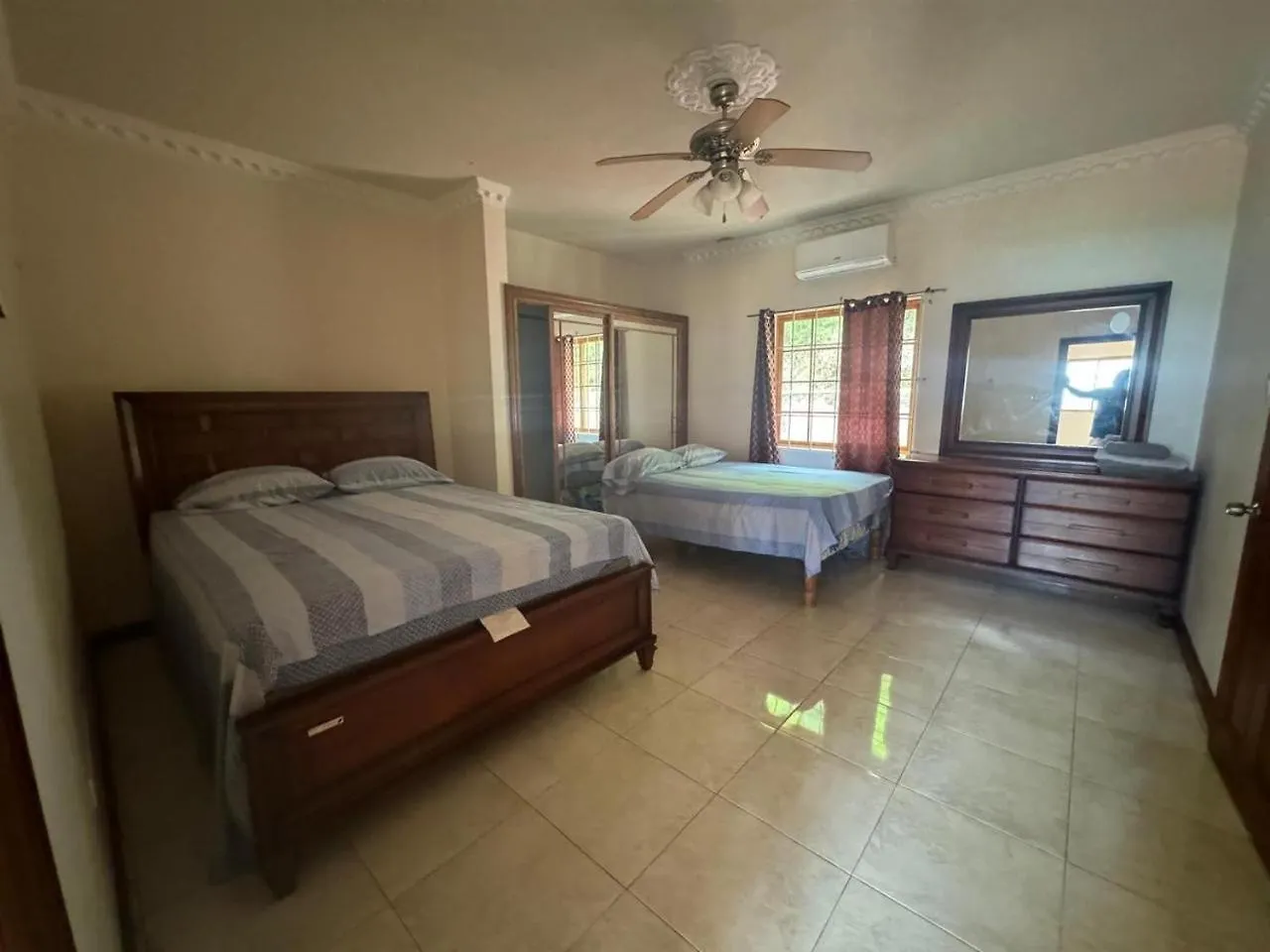 Taco Ocean View Villas Montego Bay